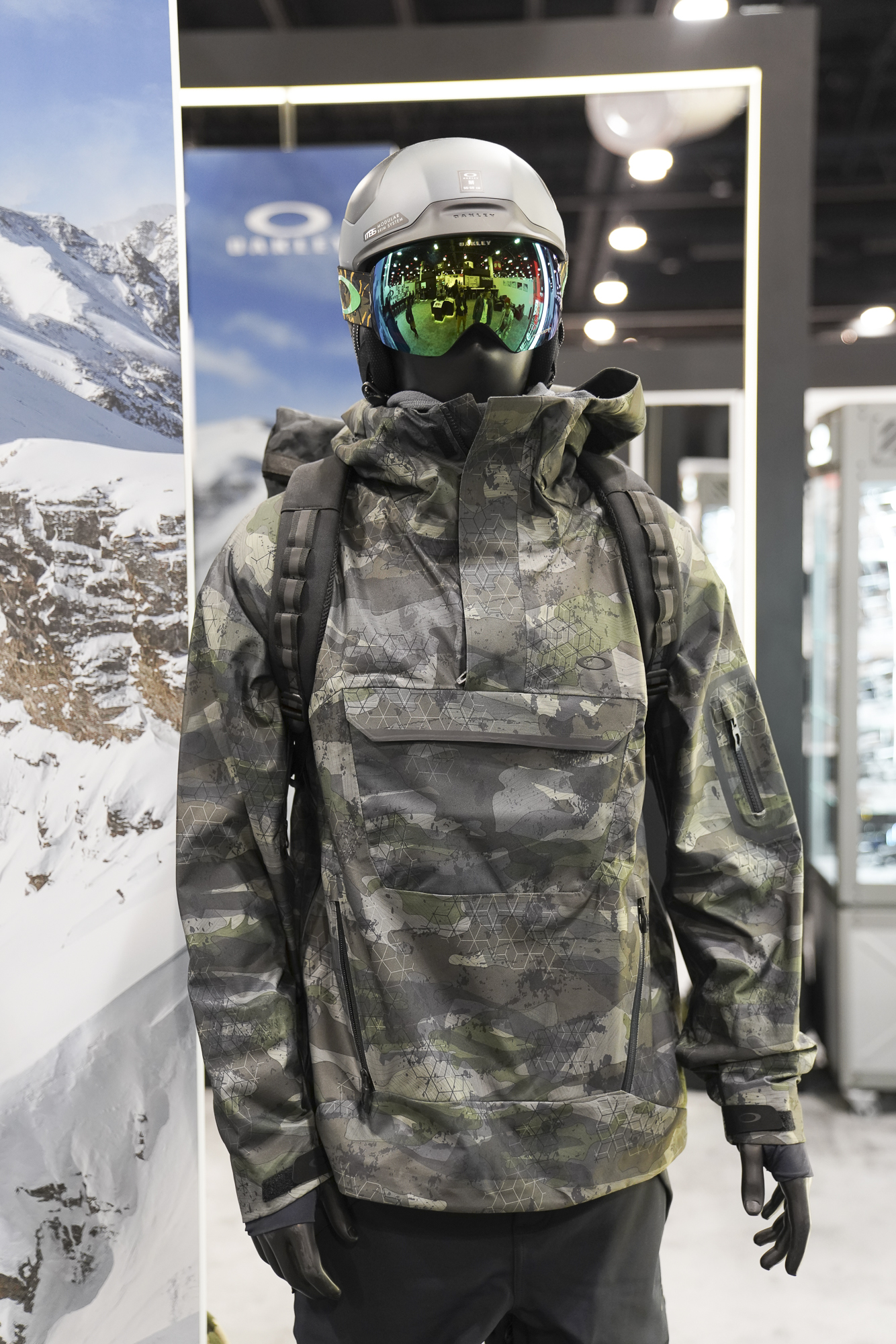 oakley snowboard jackets 2018